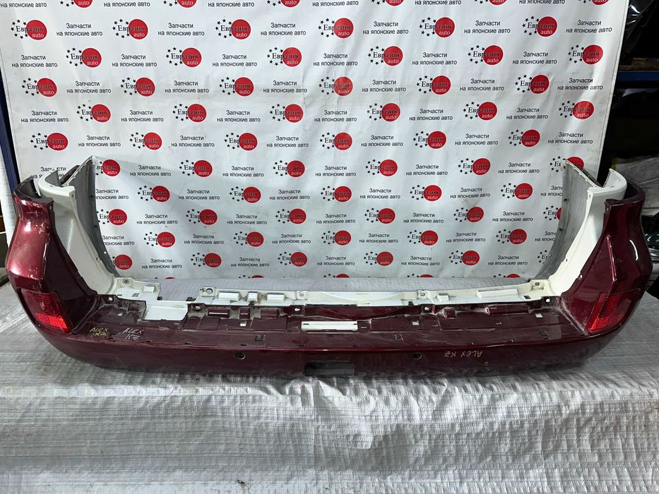 Бампер задний Toyota Land Cruiser 200 оригинал