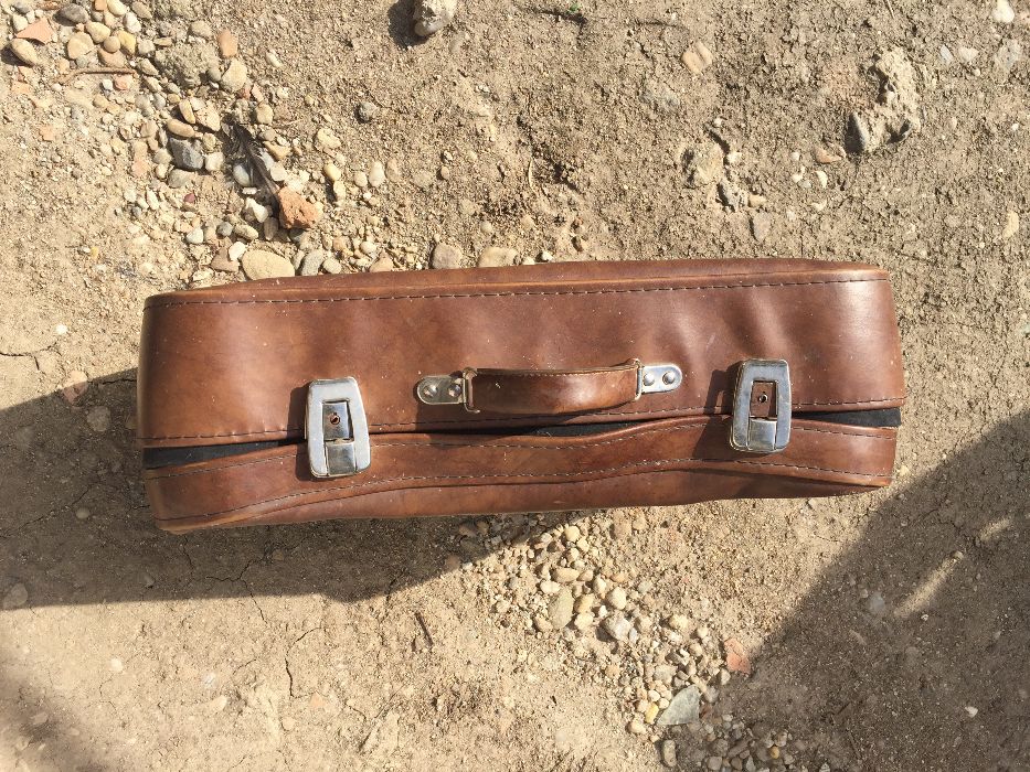 Geamantan vechi Colectie, Decor