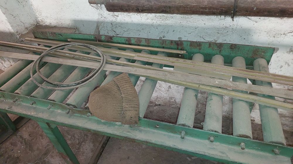 Продам станок торцовочный по дереву.