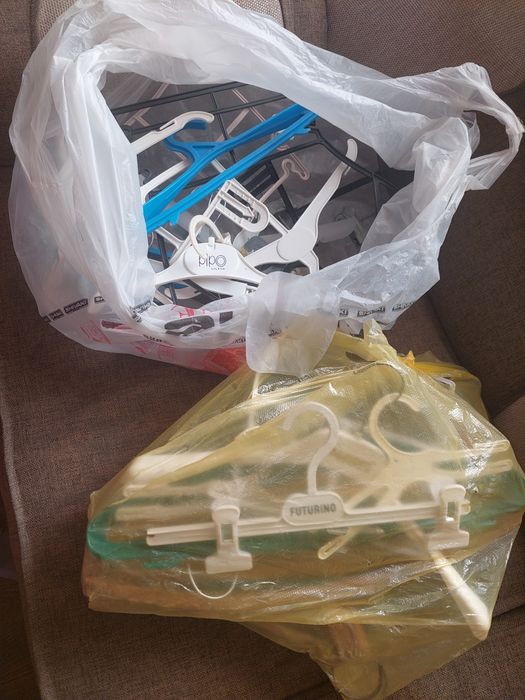 Даром вешалки плечики