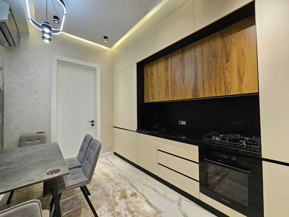 НОВОСТРОЙКА 3х ком кв-ра в Центре возле Метро Минор, Ц-5 Алайский ID02