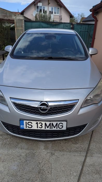 Opel Astra J 2010