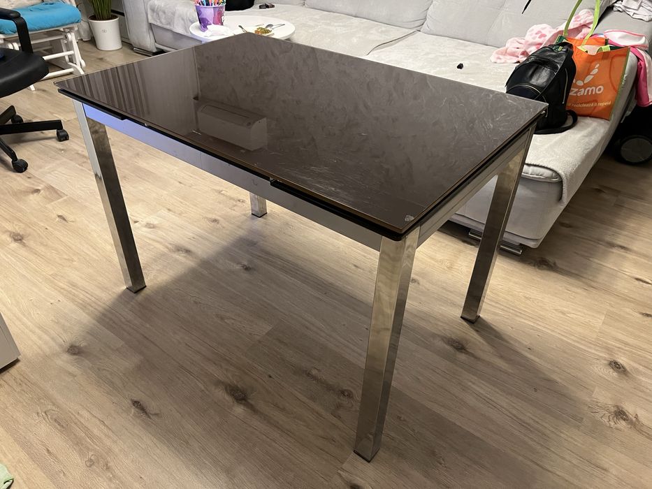 Masa de sticla extensibila