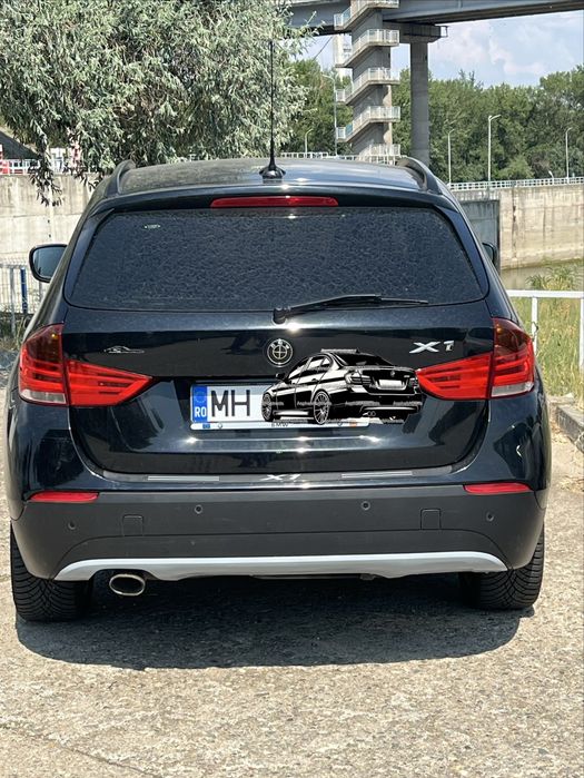 BMW X1 2011 — imagine 2