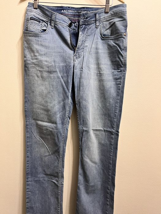 Джинсы Armani Exchange