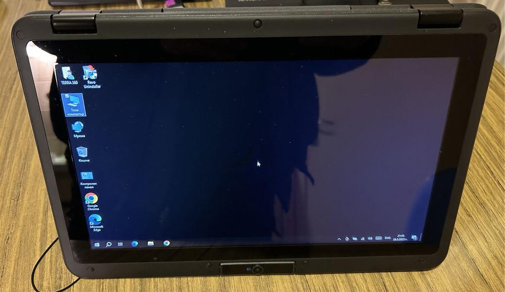 Продавам лаптоп TERRA MOBILE 360-11