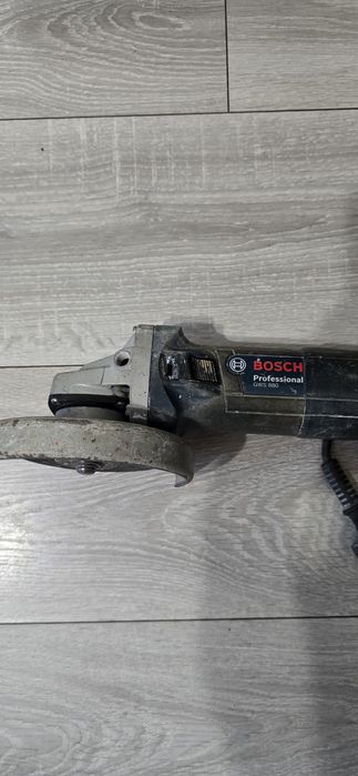 Bosch Profesional GPS 880.Nu este nou a fost folosit de 3 ori .Perfect în stare foarte bună de funcționare.