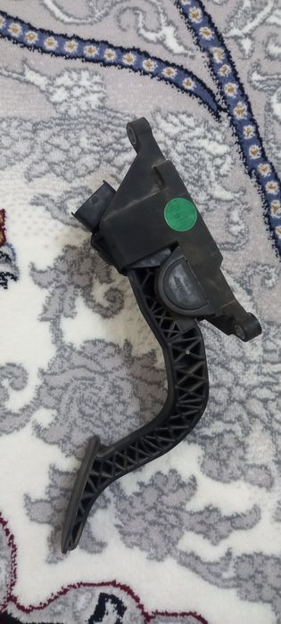 Продаётся автомобильный запчасти