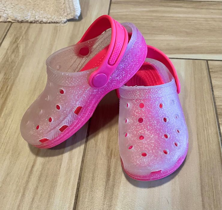 Нови детски сандали Chicco