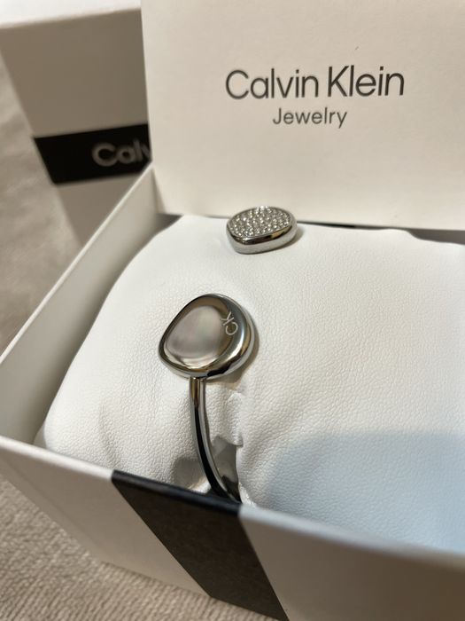 Стилна дамска гривна Calvin Klein