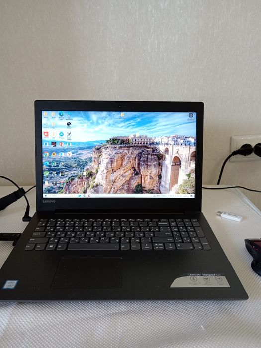 Ноутбук  Lenovo.