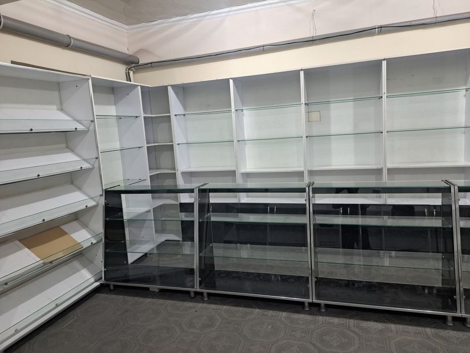 Савдо дукони учун комплект мебеллар туплами.