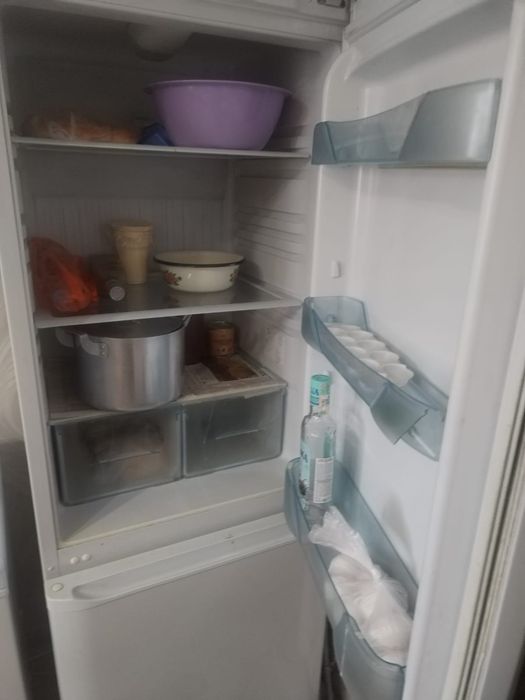 Продам  Холодильник