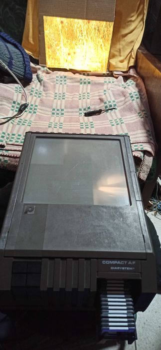 Proiector diapozitive