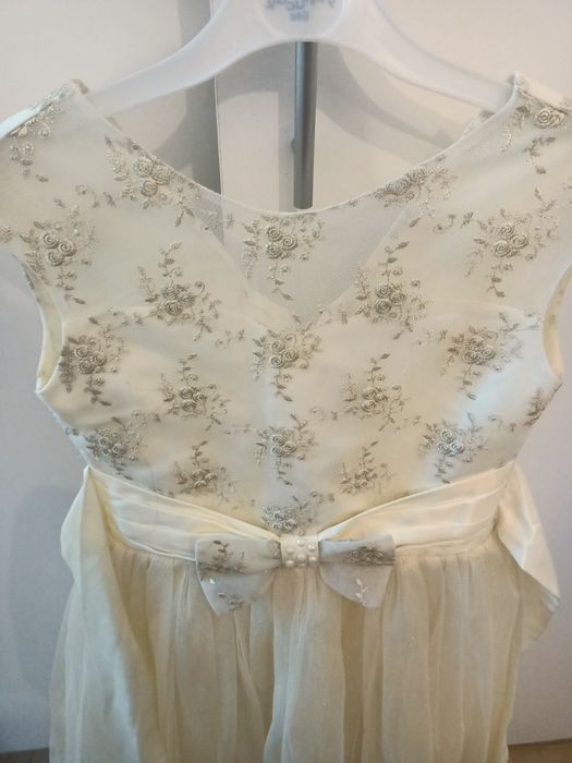 Продам платье пышное на девочку