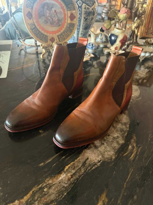 Предлагам страхотни боти от естествена кожа, като нови