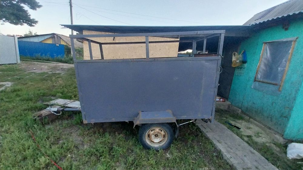 Легковой прицеп.