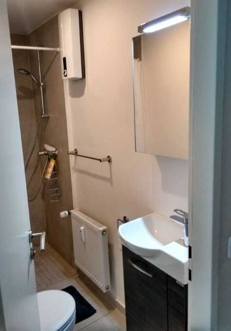 Дава се под наем Двустаен апартамент в Пловдив, Изгрев - 45 кв.м за 200 € - Снимка #3