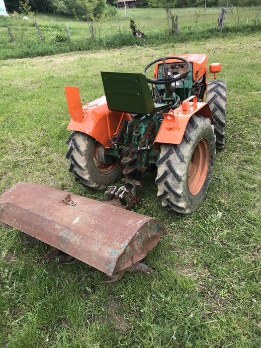Tractoras goldoni