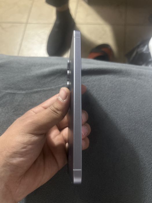 Samsung Galaxy S25 FE с гарантием