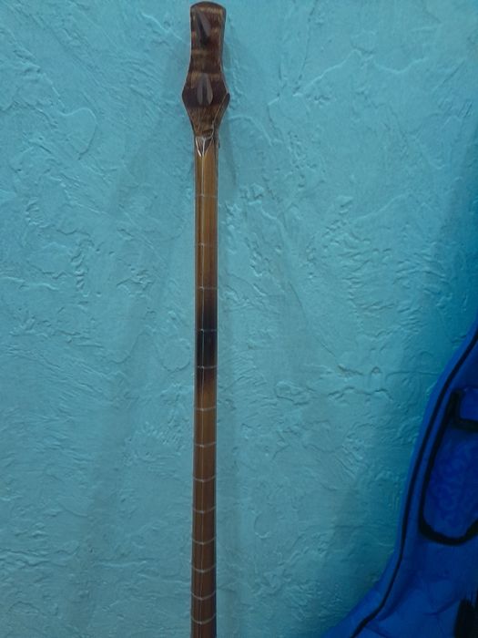 Домбыра с чехлом новый