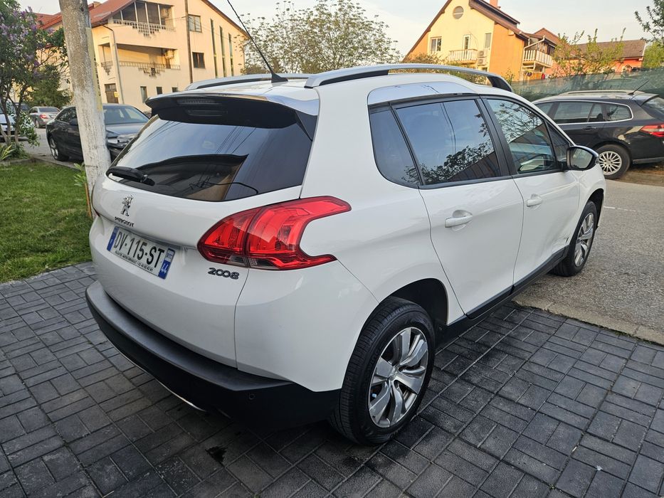 Peugeot 2008 1.2VTi *LED*2016 NAVI*GPS*