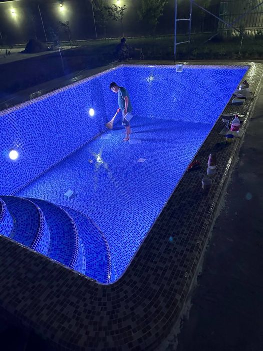 Строительство, реставрация, мойка бассейнов.