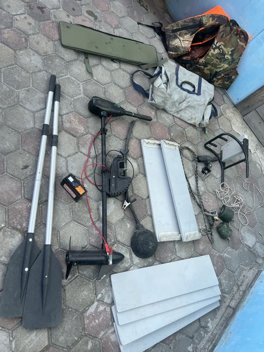 Продам лодку рыбацкую