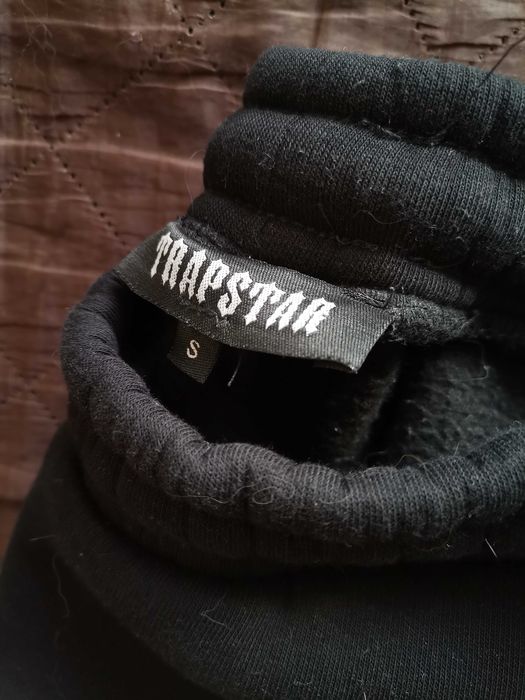 Trapstar панталон и суичър