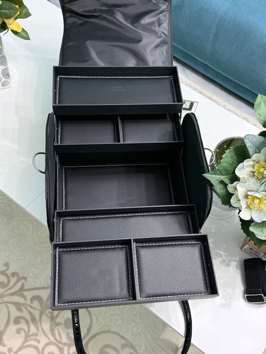 Професионален куфар за грим