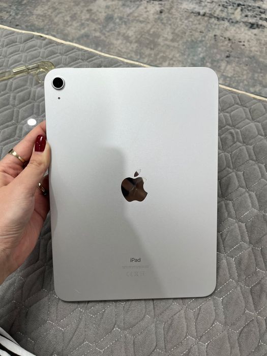Продам срочно iPad 10