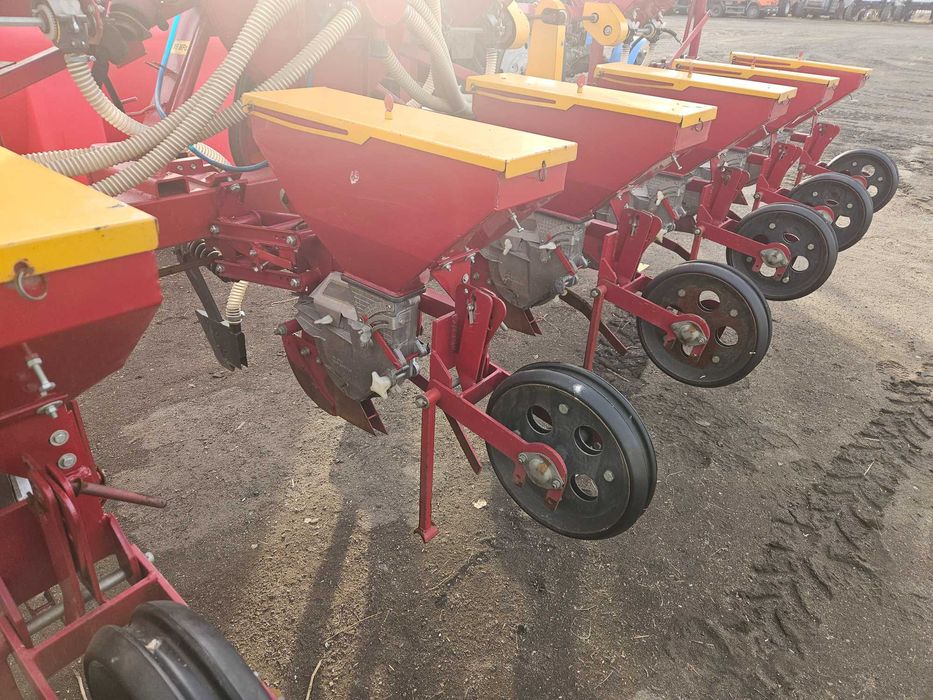 Сеялка точного высева СТВ-8КУ