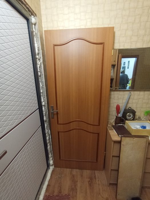 Продам дверь меж