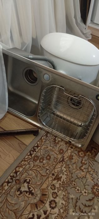 Двойная раковина с сушилкой и умывальник 2 штуки в отличном состоянии