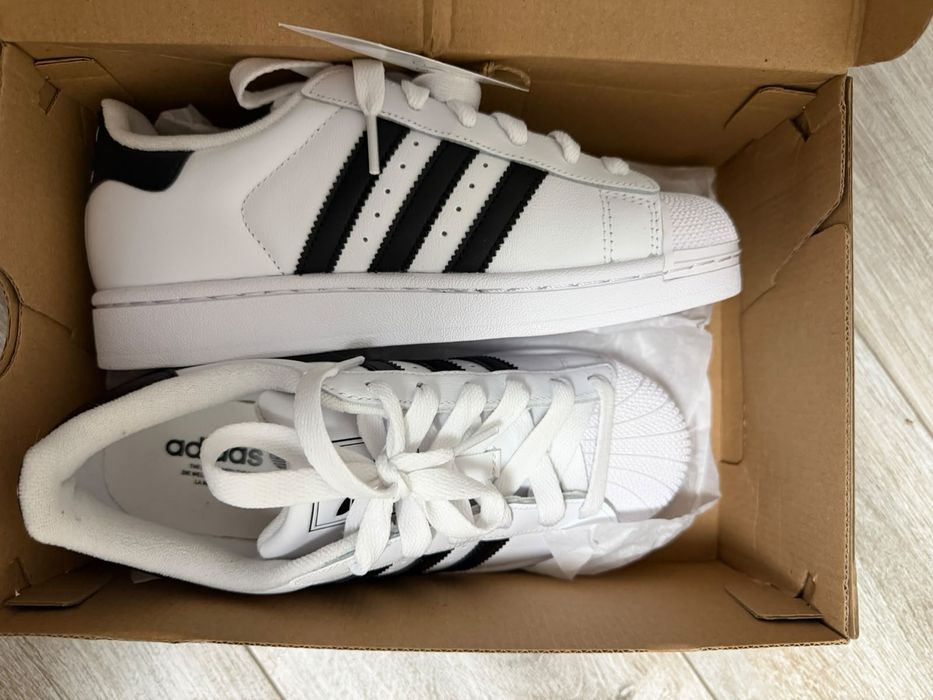 Кроссовки adidas superstar white оригинальные, 36,5-37 размера