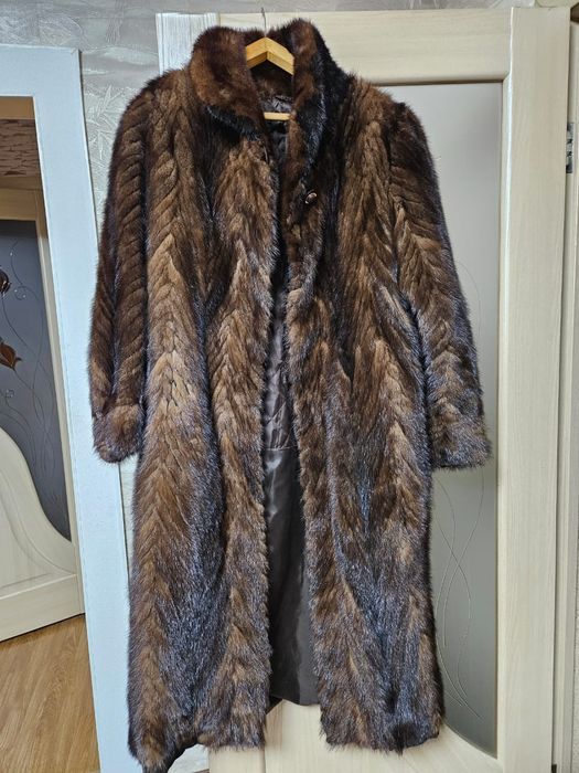 Продам норковую шубу