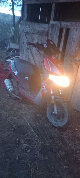scuter huricane keeway deocamdata defect  schimb cu cross 125