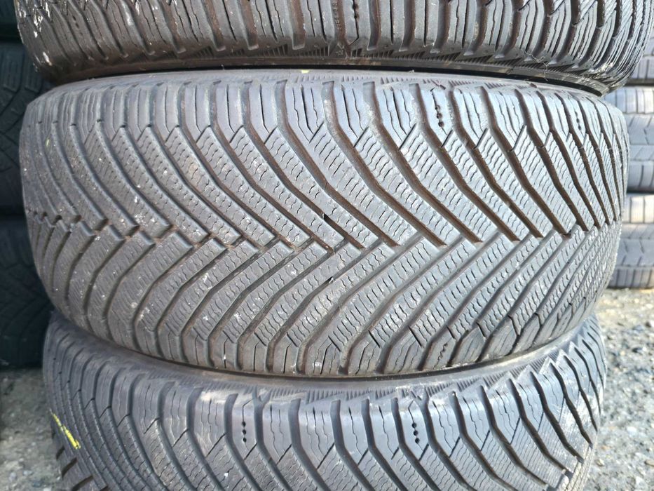 4 Anvelope de IARNA - 205/55/17 95V XL - Michelin Alpin 7 - CA UNELE NOI - DOT 2025 !