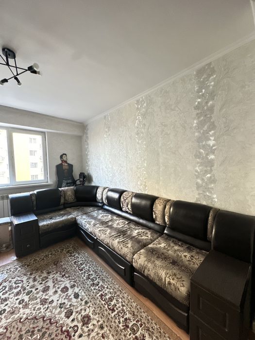 Продаю угловой диван