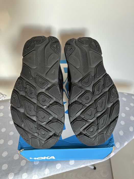 Hoka Clifton 9**