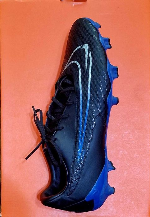 Бугонки Nike Phantom GX
