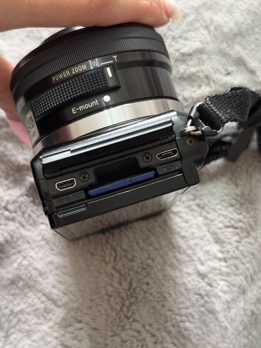 Фотоаппарат Sony A5000 в отличном состоянии