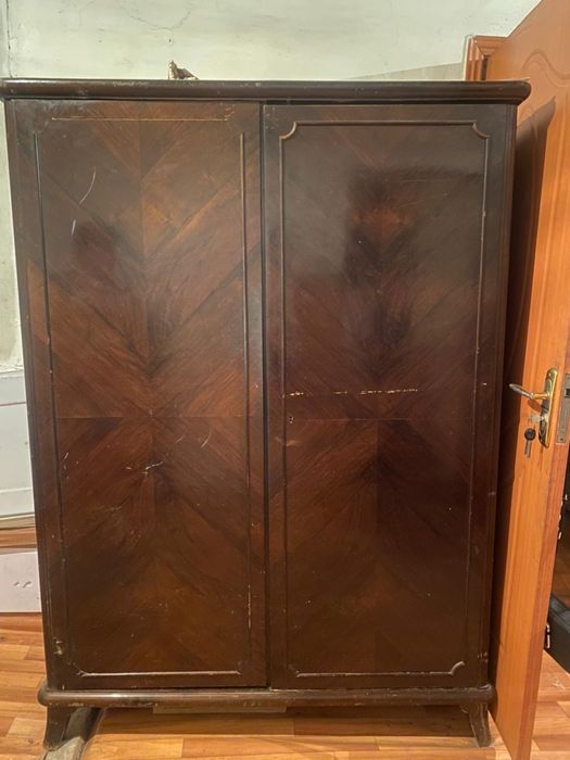 Продам шифоньер прихожая