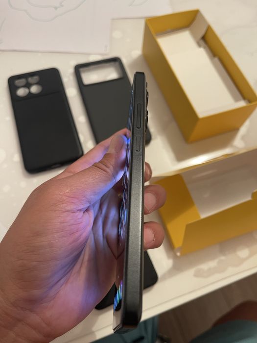 Poco x6 pro в черном цвете