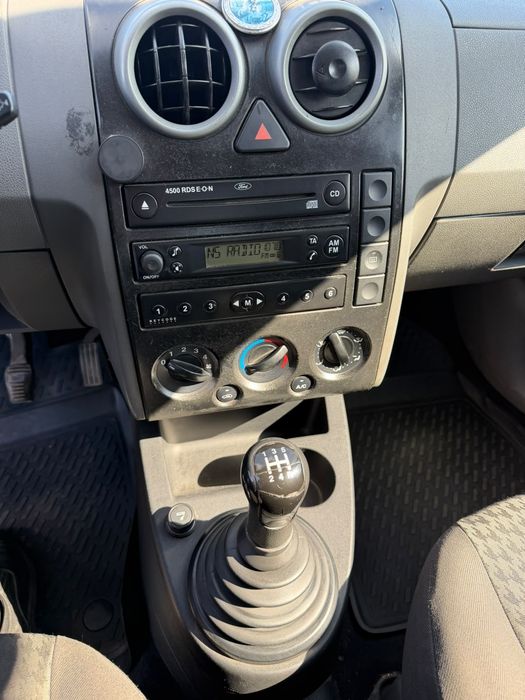 Ford fusion 2002г 990.000