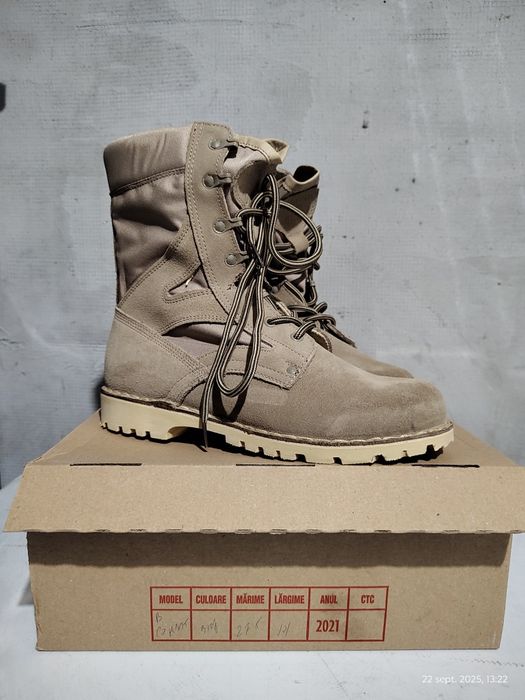 Vind bocanci militari