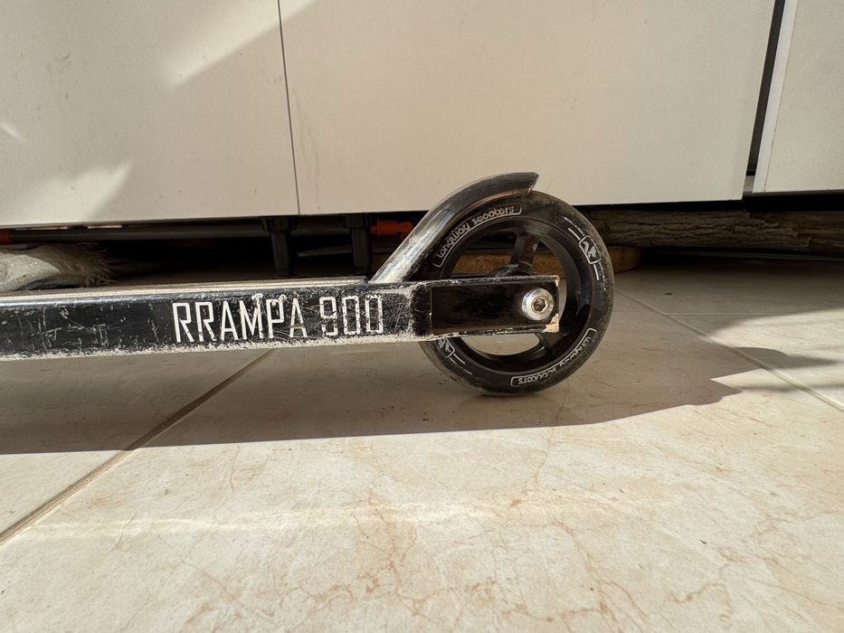 Трюковой самокат