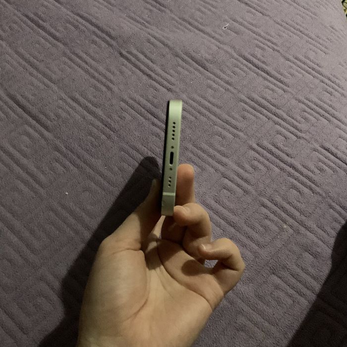 iPhone 13 не рабочий (Activation Lock), на запчасти