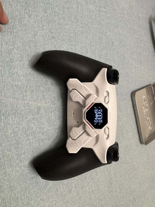 Продам геймпад камтомный dualsens
