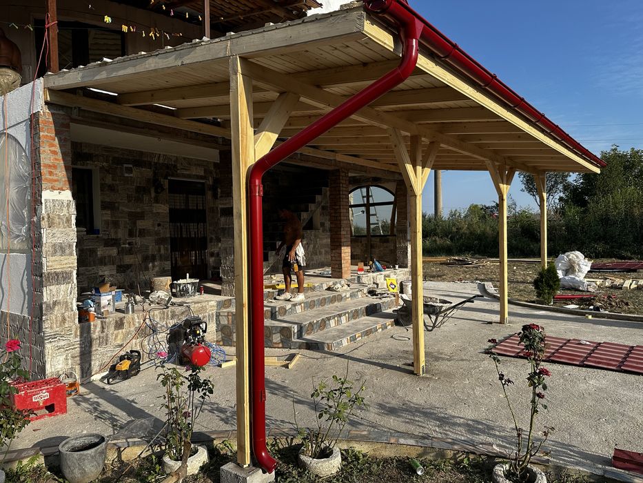 Reparatii acoperisuri montaj tigla metalica dulgherie terase foisoare